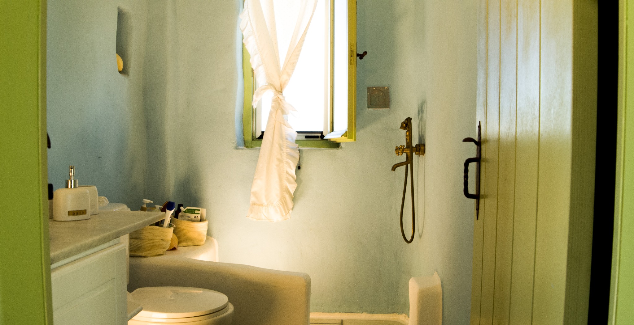 Lithos Private Estate blue bathroom full view