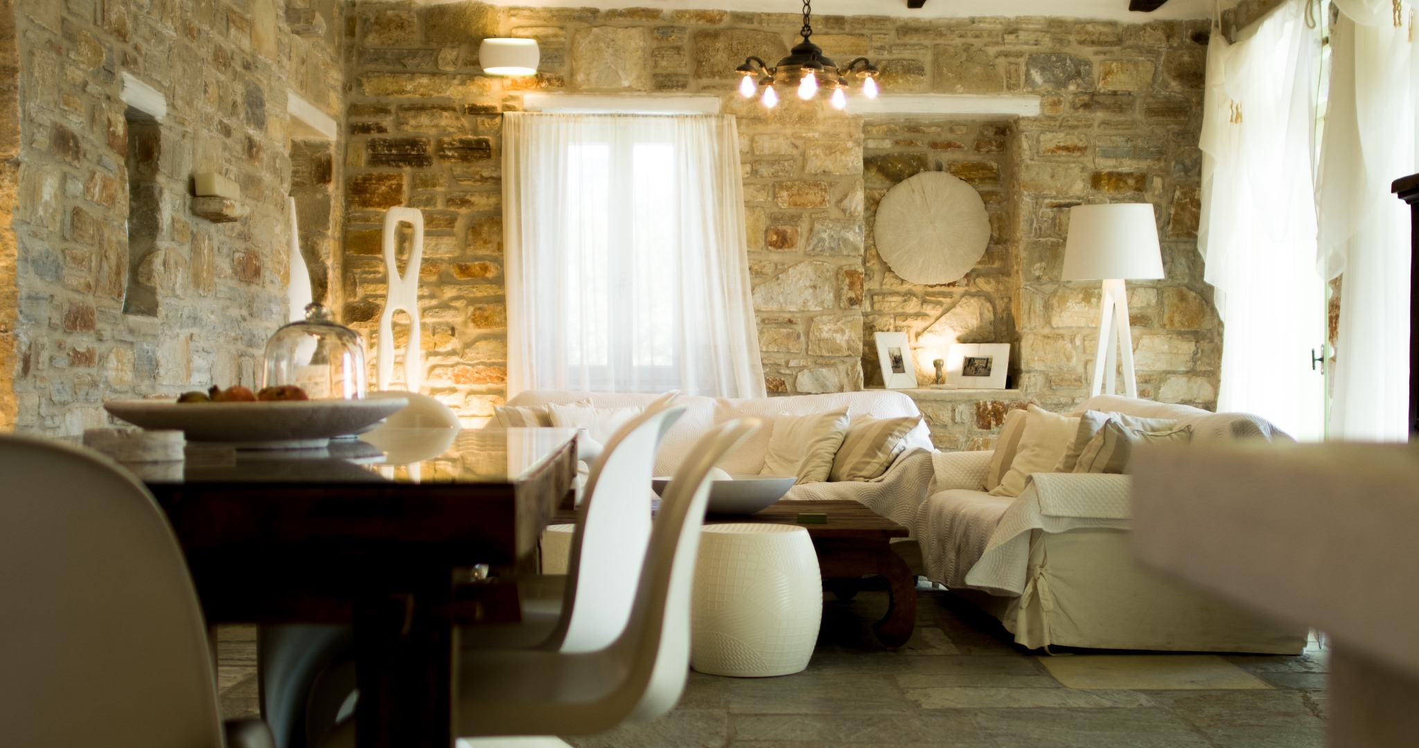 Lithos Private Estate living room