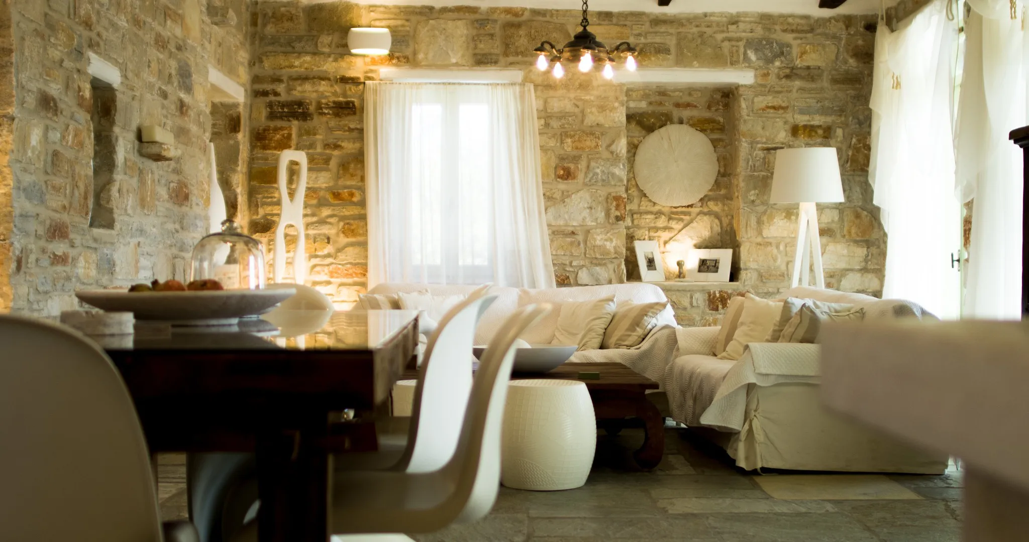 Lithos Private Estate living room