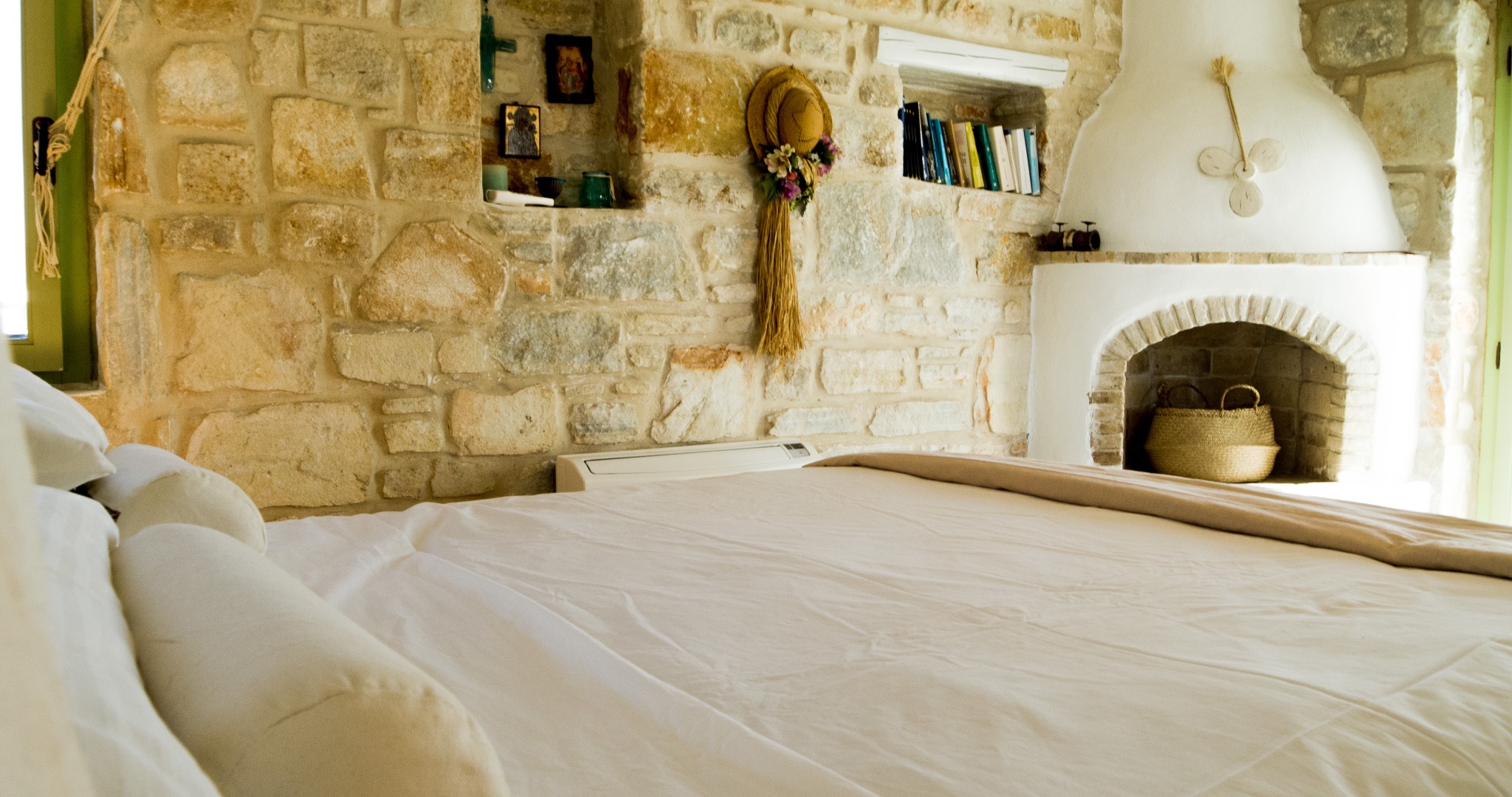 Lithos Private Estate master bedroom